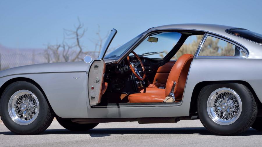  Lamborghini 400 GT 2+2 1967 года  (фото 15 из 20)